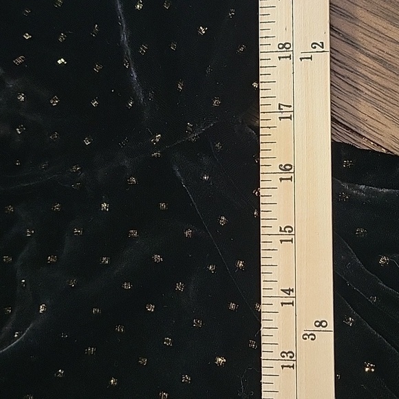 NWT ZARA Black CROPPED VELVET TOP Long Sleeve  Metallic  size M - Picture 9 of 13